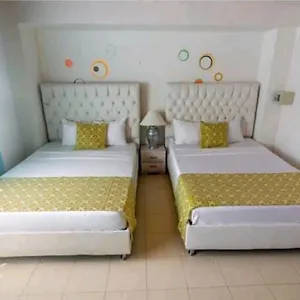 apartamento-en-204-cerca-al-mar-con-aire.cartagena-hotels.org/